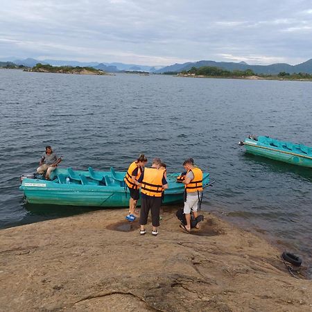 Gal Oya Lake View Inginiyagala Polwatta Exteriör bild
